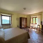 Il Castellare Con Alpaca Poggioni