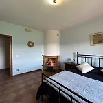 Il Castellare Con Alpaca Apartment